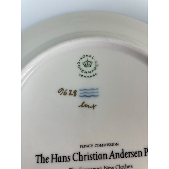 Vtg Royal Copenhagen Denmark 9628 Hans C Anderson Emperor's New Clothes Plate - Picture 9 of 11